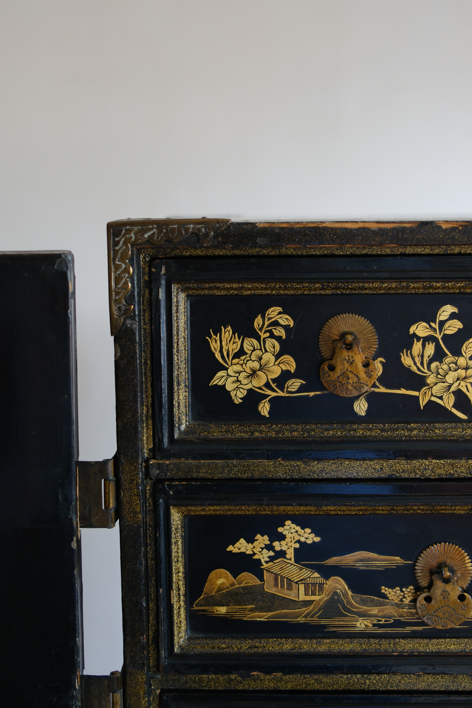 A Japanese Edo Period Lacquer Cabinet on a Carved Baroque Stand, Late 17th Century image 12