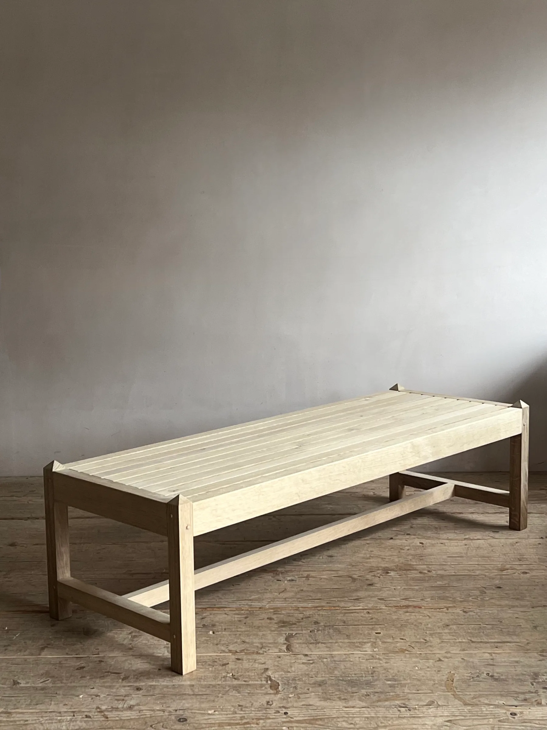 Pagoda Backless Bench