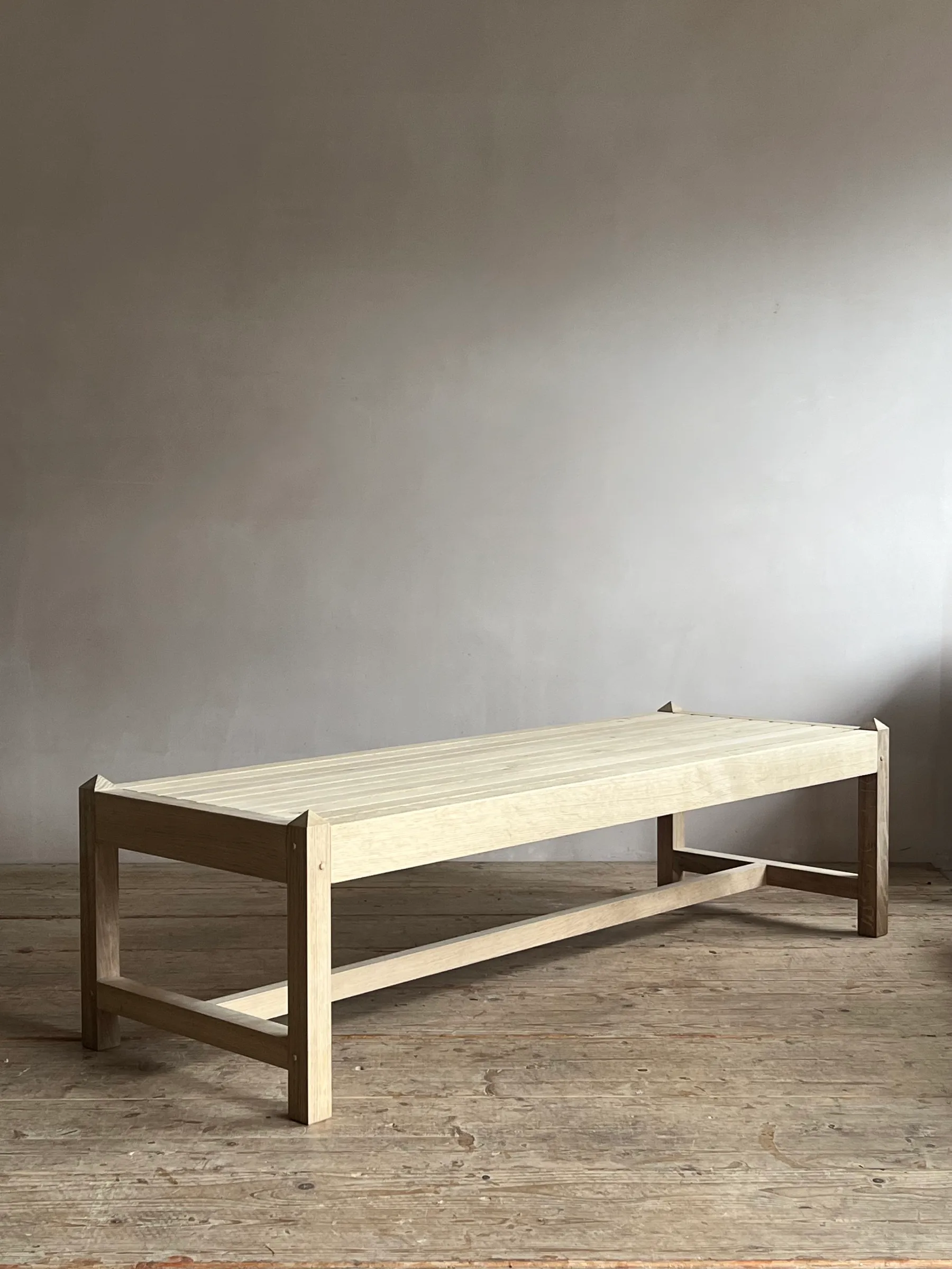 Pagoda Backless Bench
