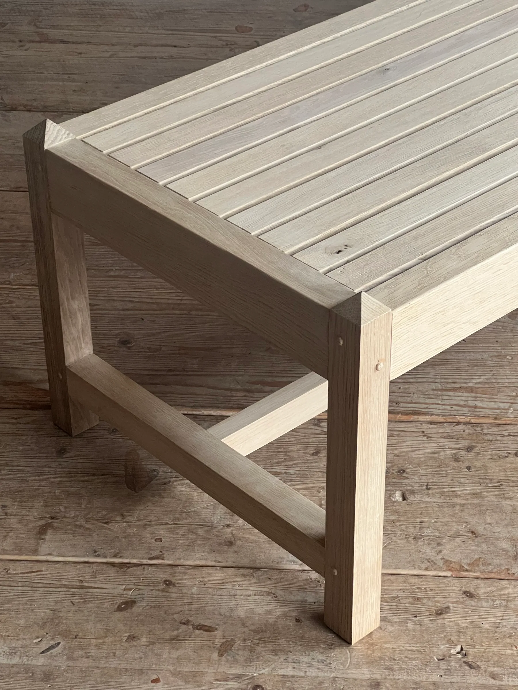 Pagoda Backless Bench