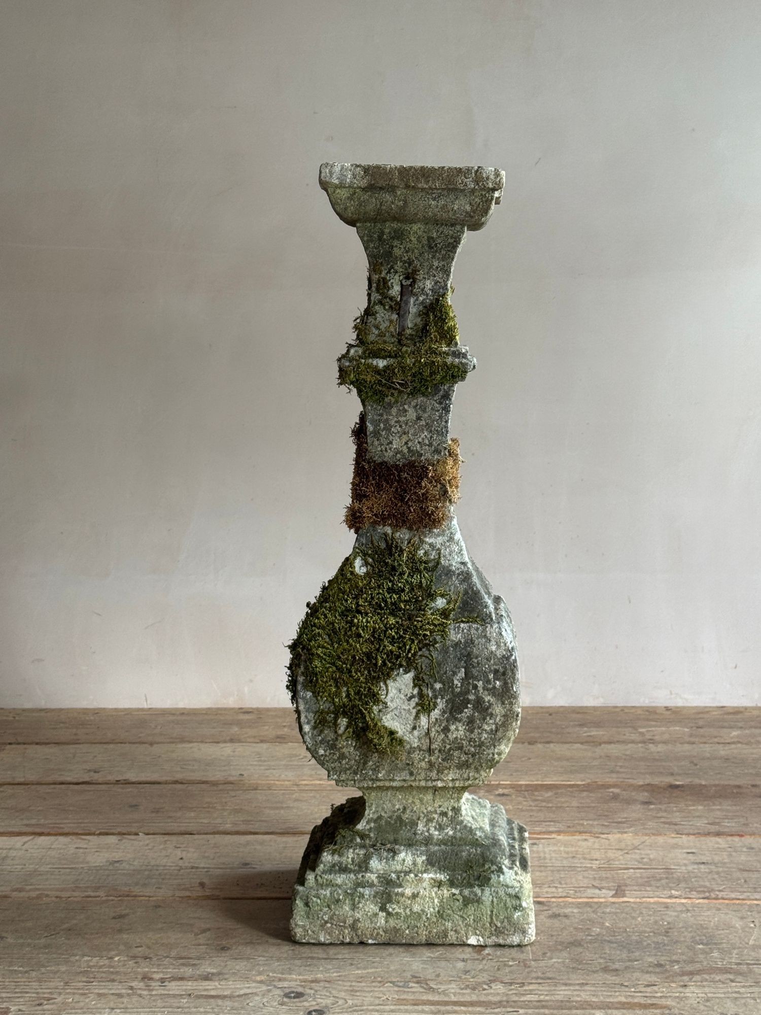 18thC Limestone Sundial image 7