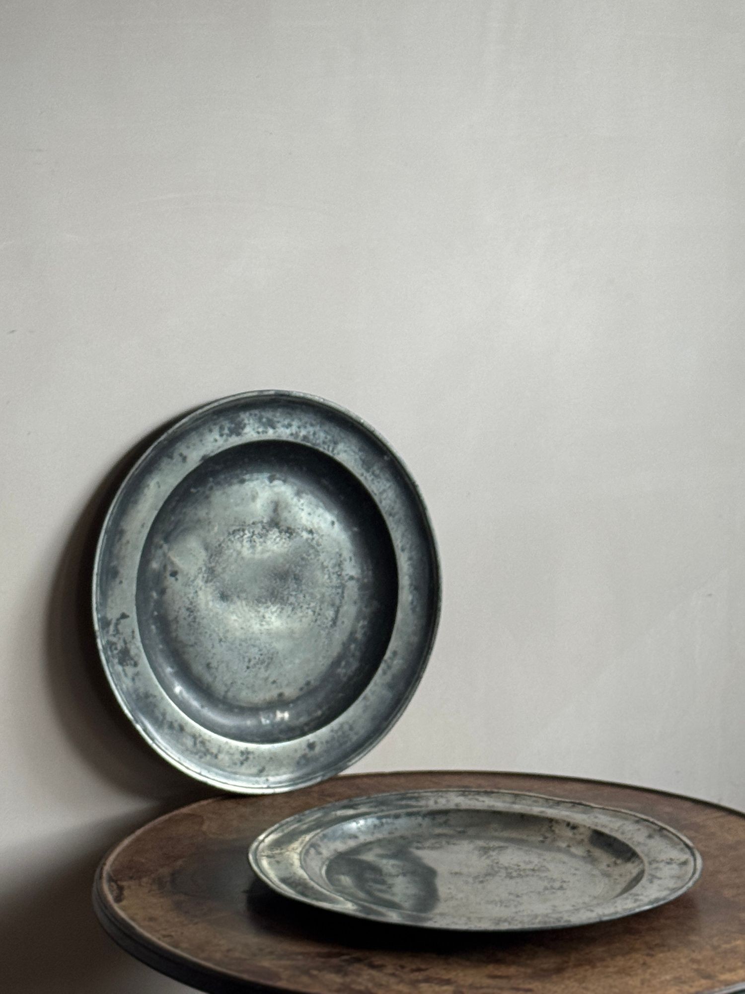 A pair of 18thC English pewter chargers image 10
