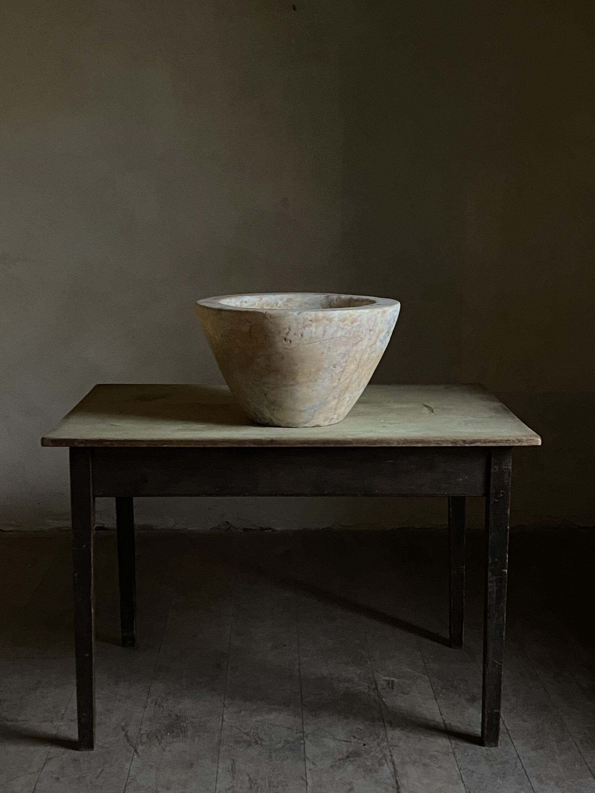 Large English 18thC Marble Mortar image 10