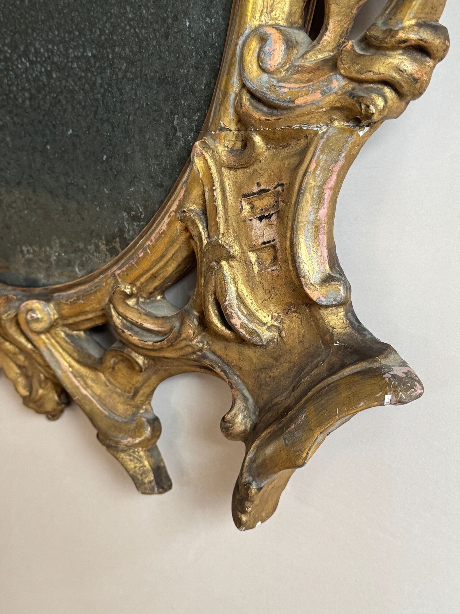 George III period carved giltwood mirror image 9