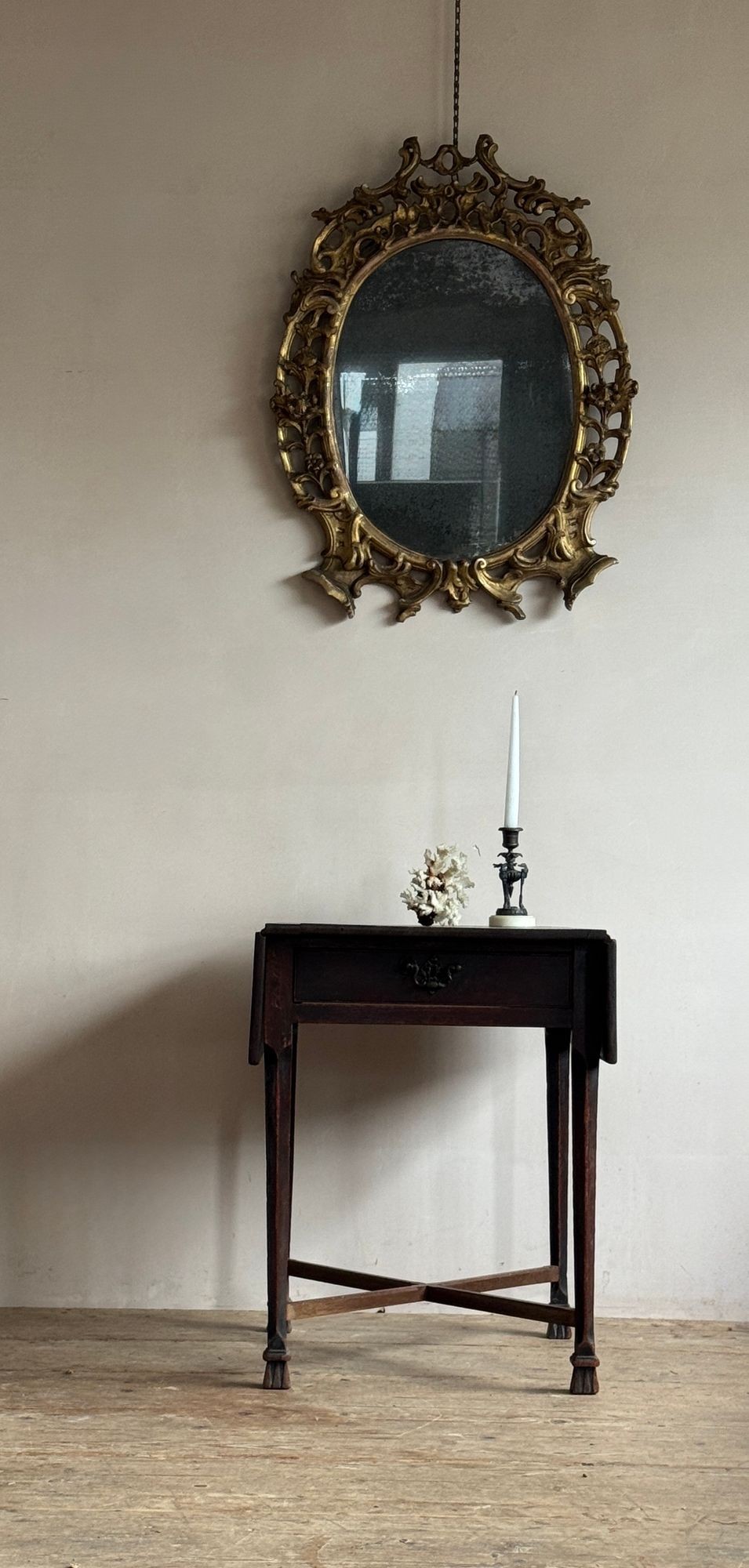 George III period carved giltwood mirror image 4