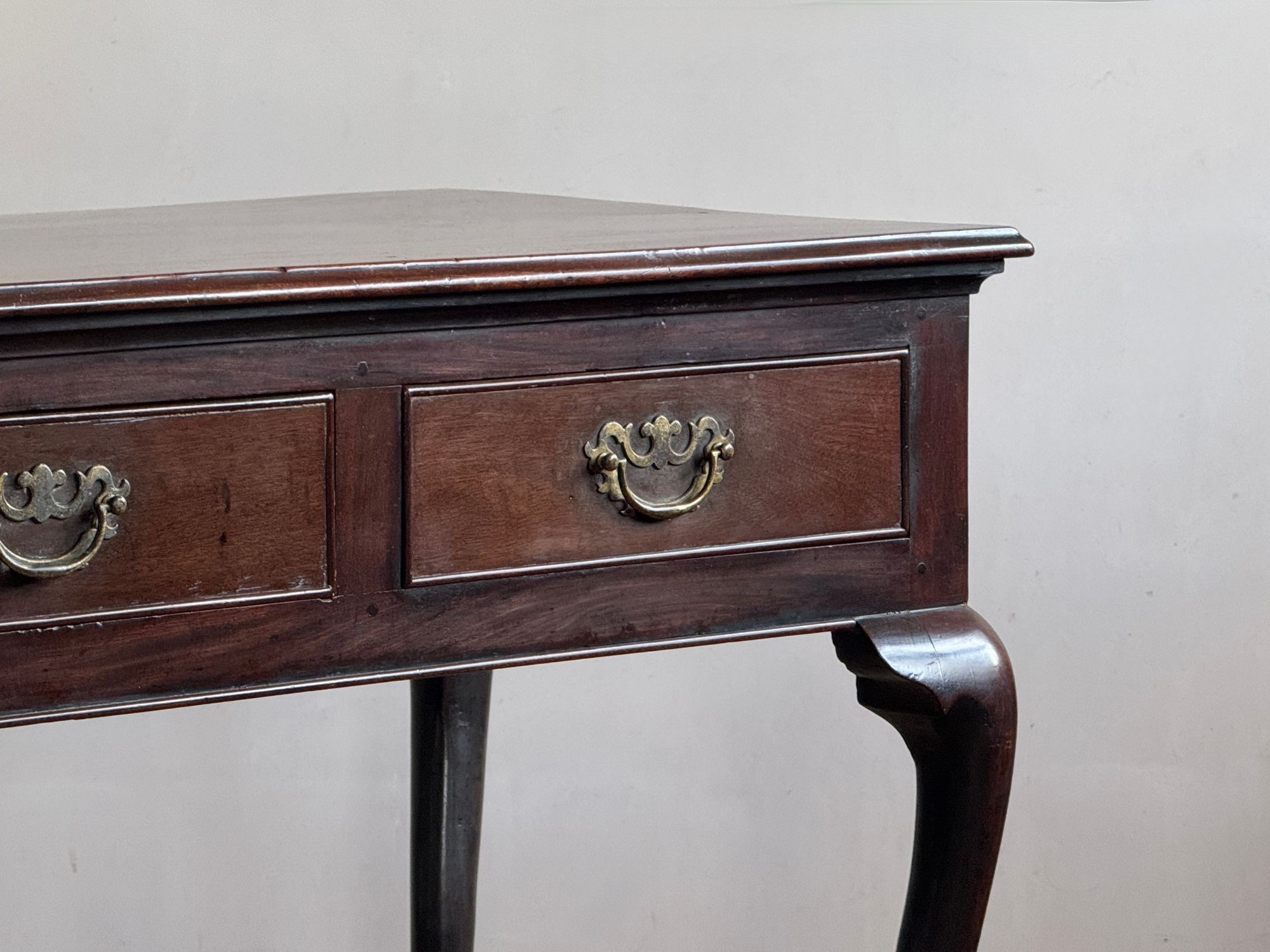 George II side table image 4