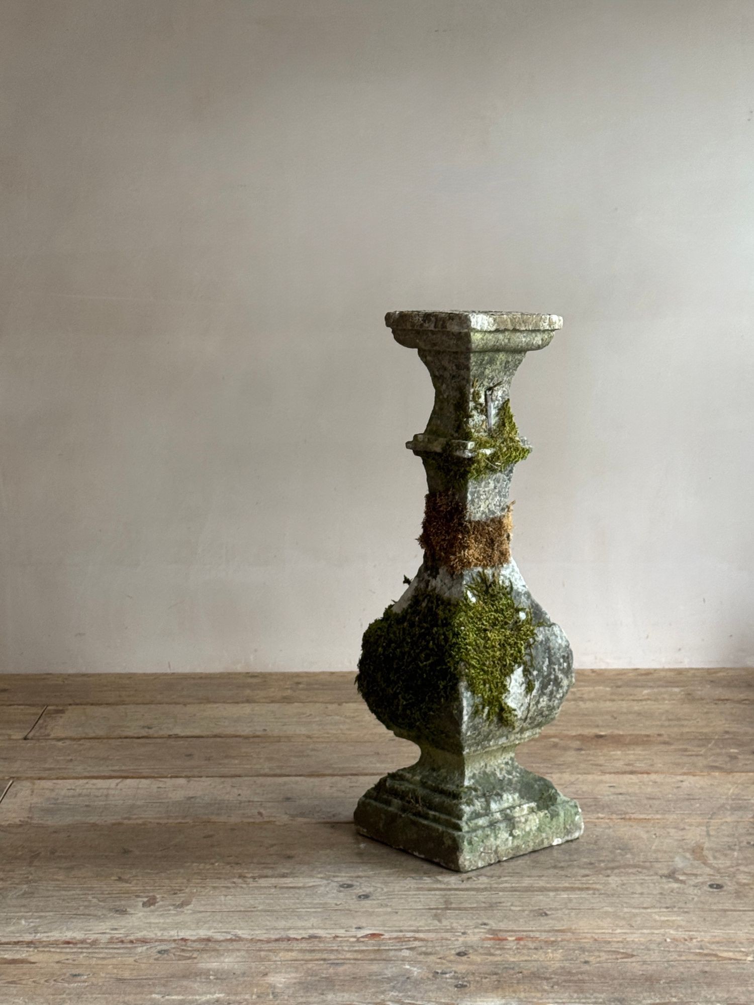 18thC Limestone Sundial image 6