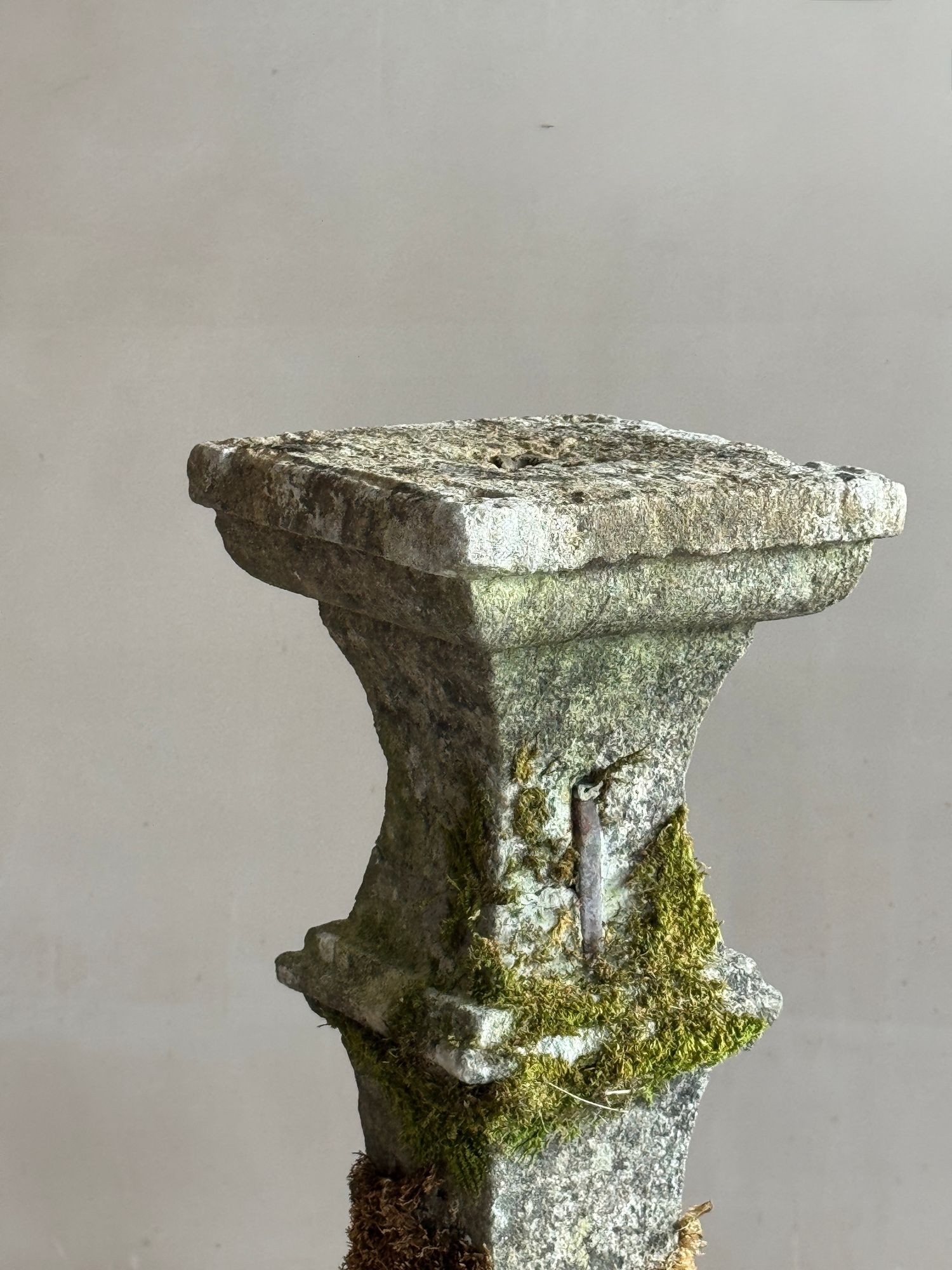 18thC Limestone Sundial image 8