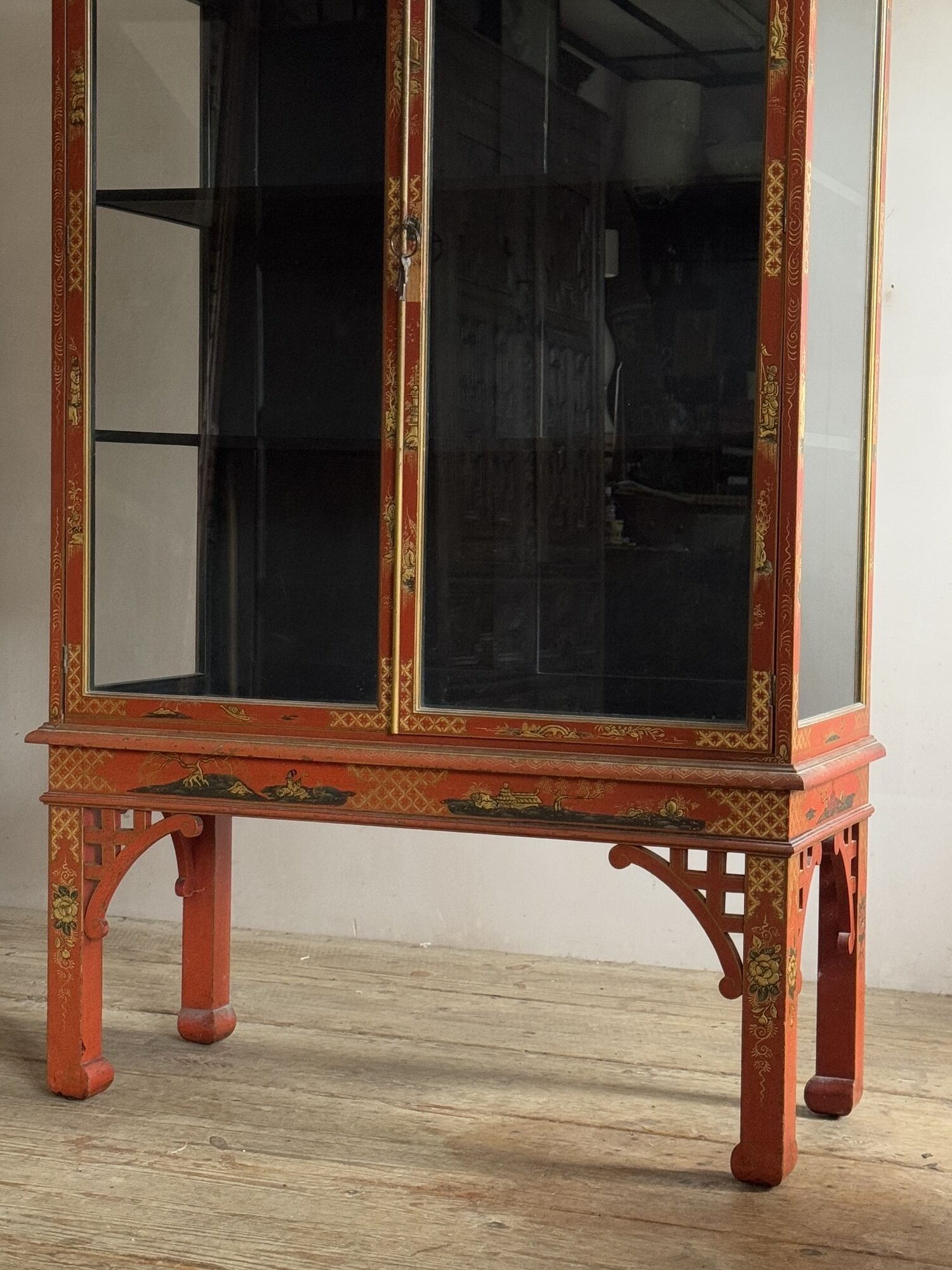 Red lacquered mahogany china cabinet image 4