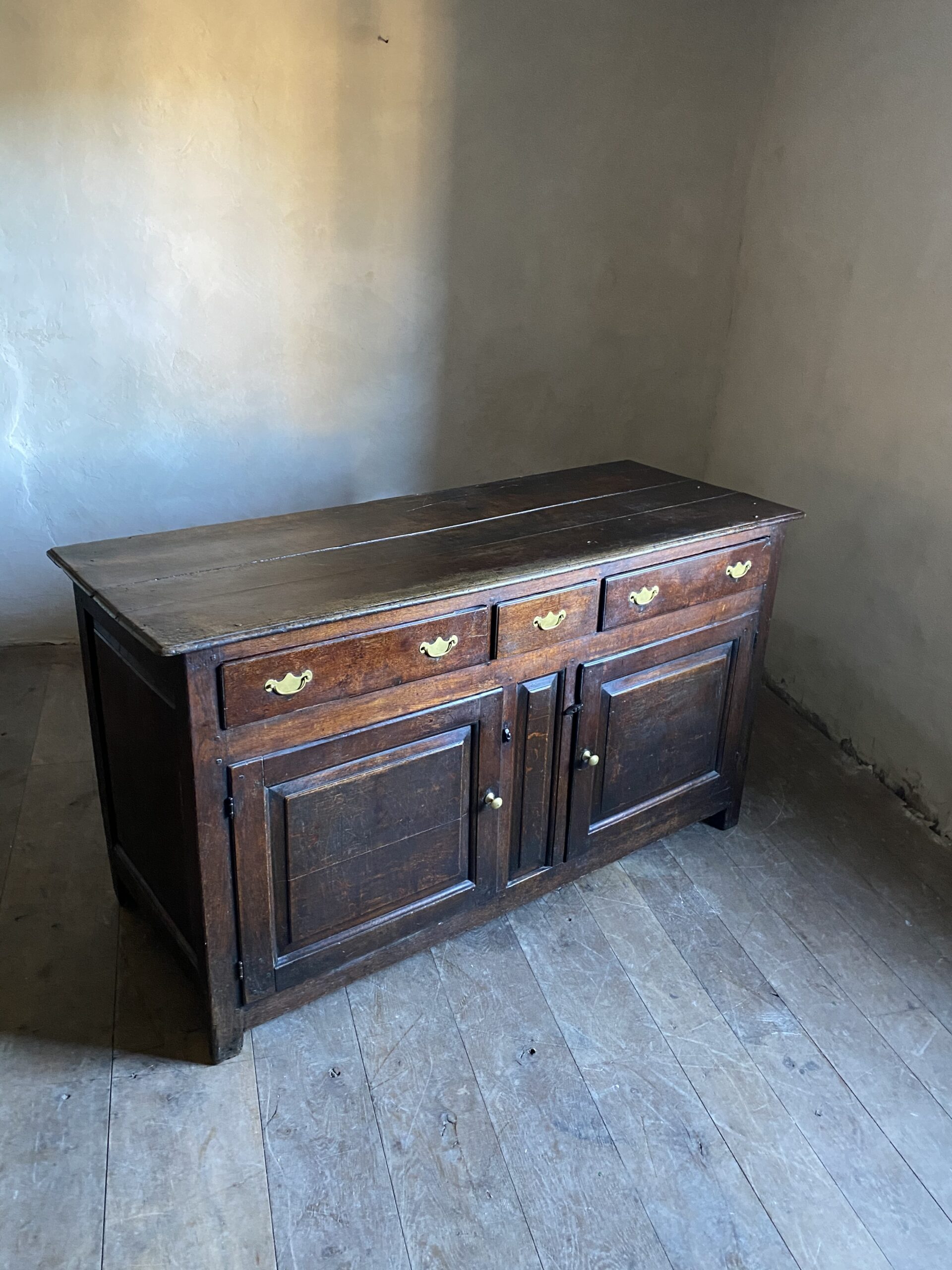 18thC Oak Westmorland Dresser image 3