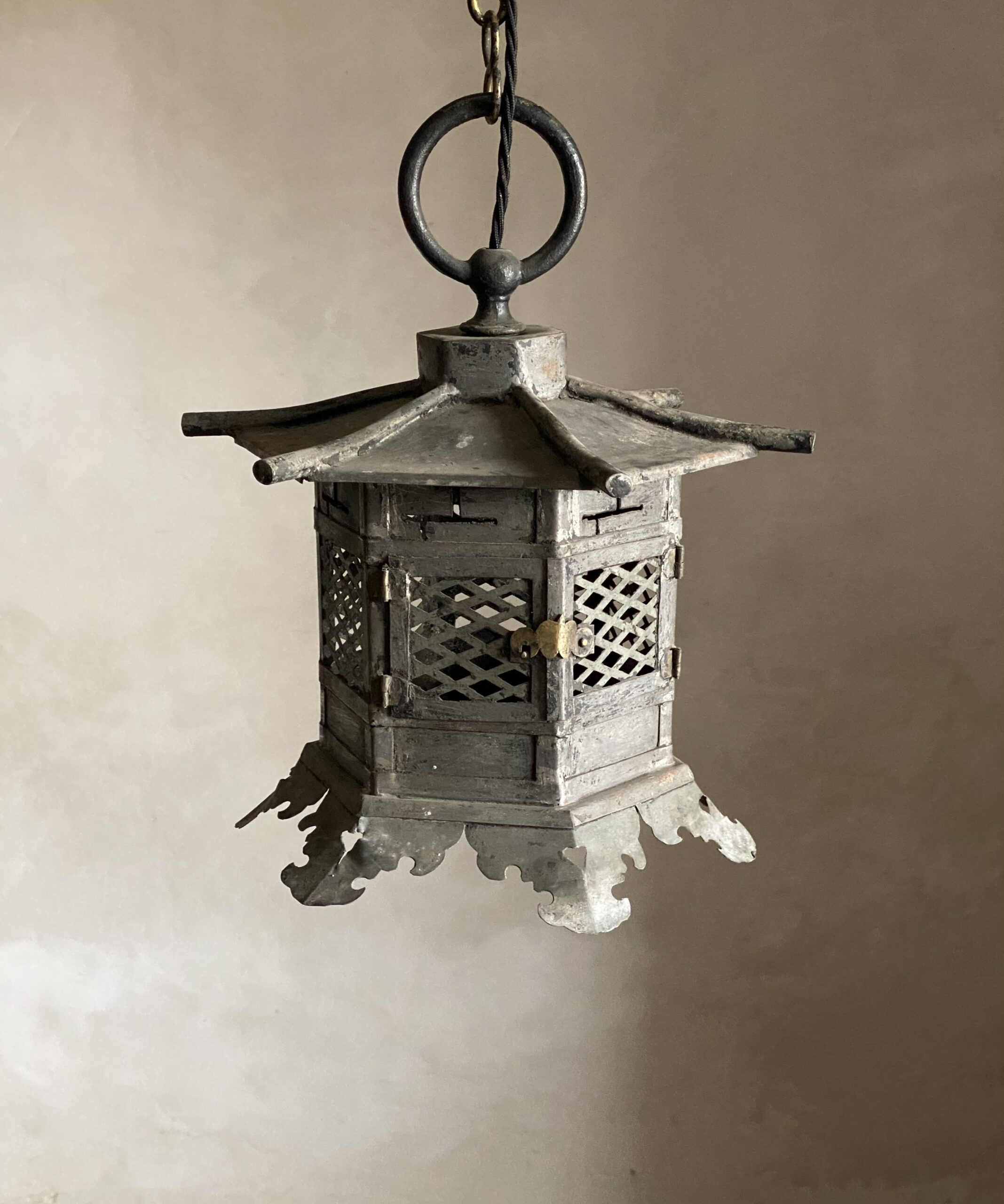 Pagoda hall lantern image 4
