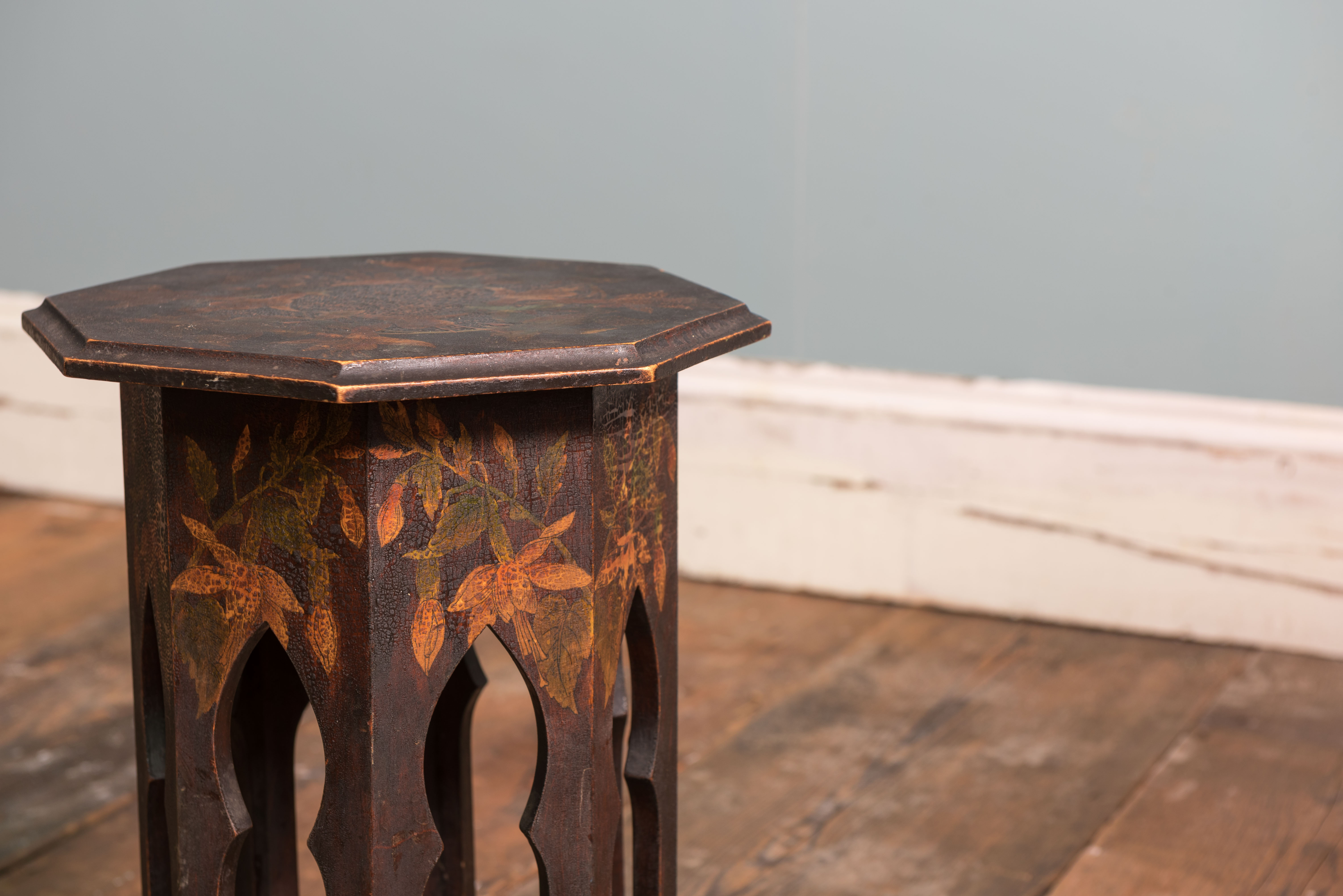 Octagonal Moorish Table image 5