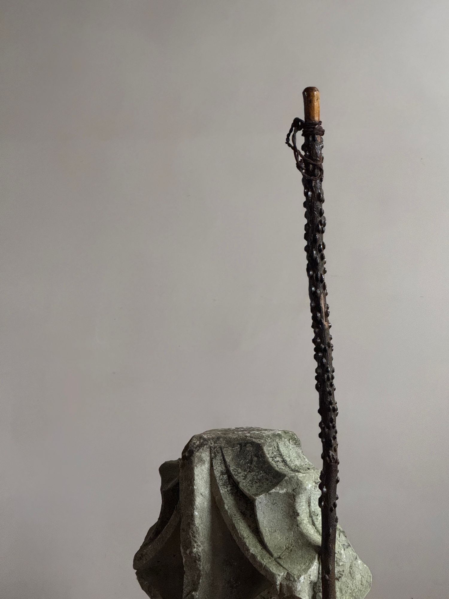 19thC Winged Elm walking stick image 8