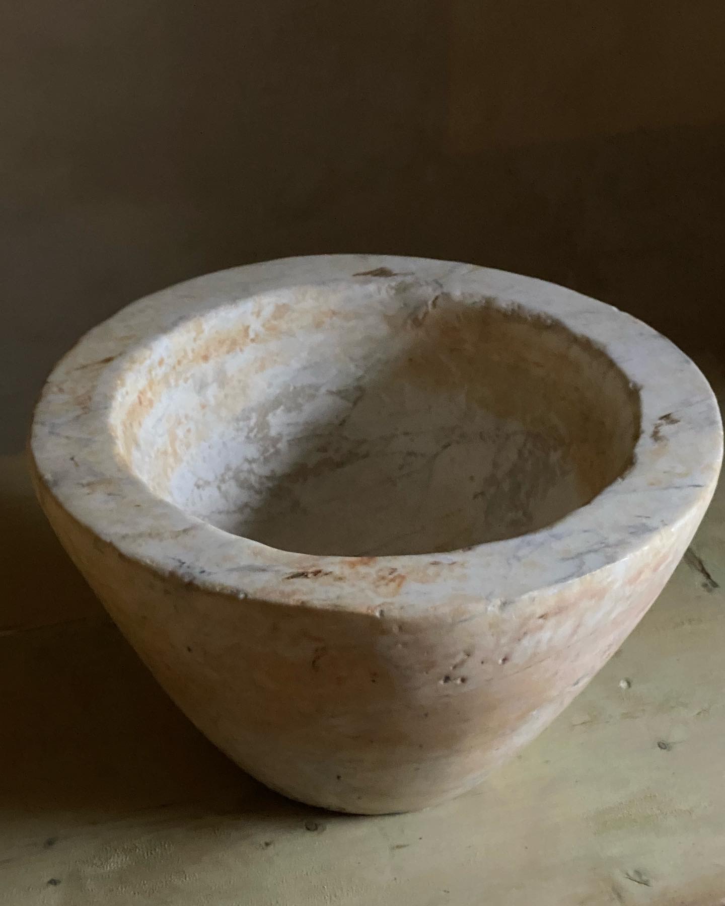 Large English 18thC Marble Mortar image 5
