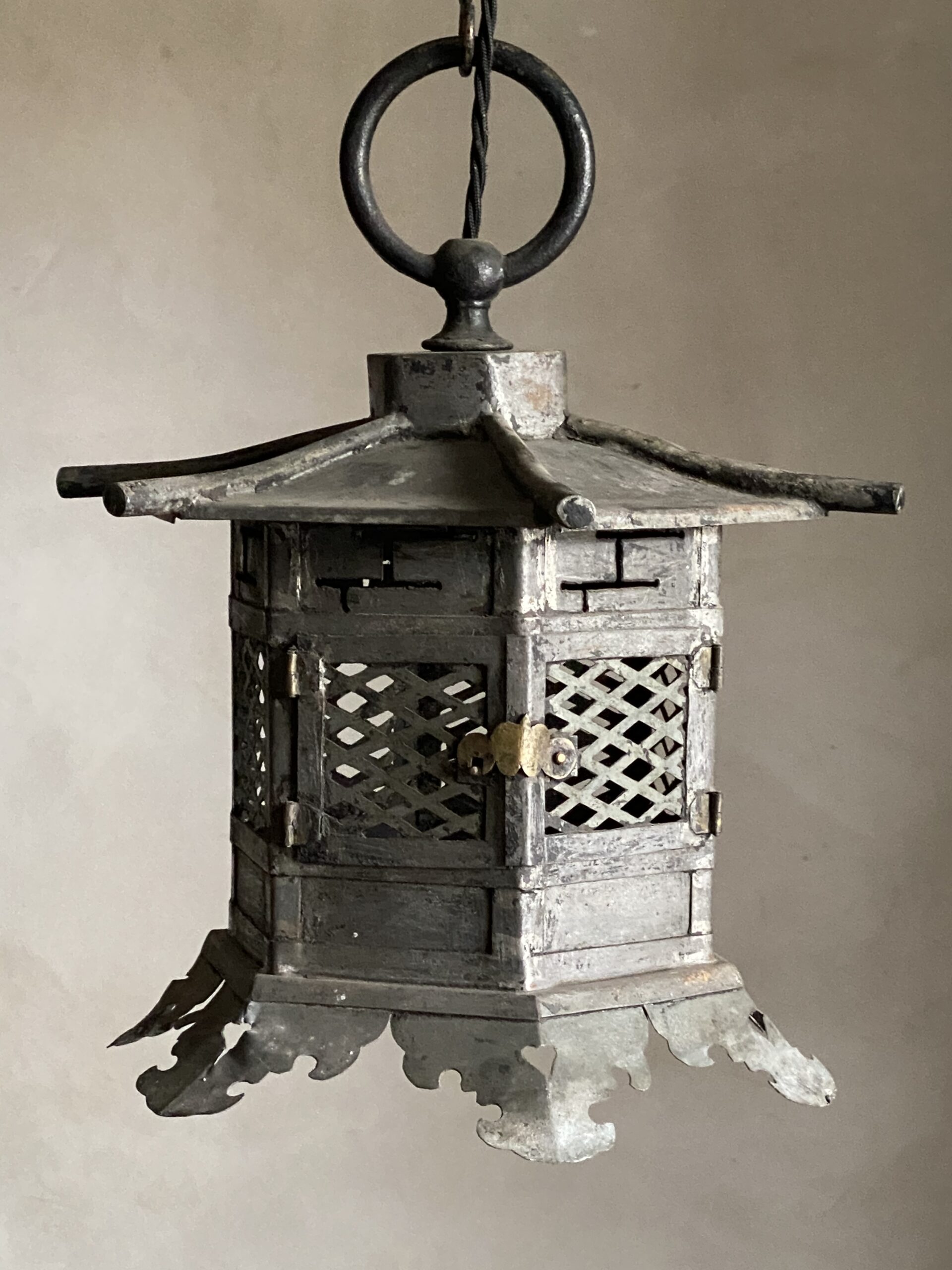Pagoda hall lantern image 5