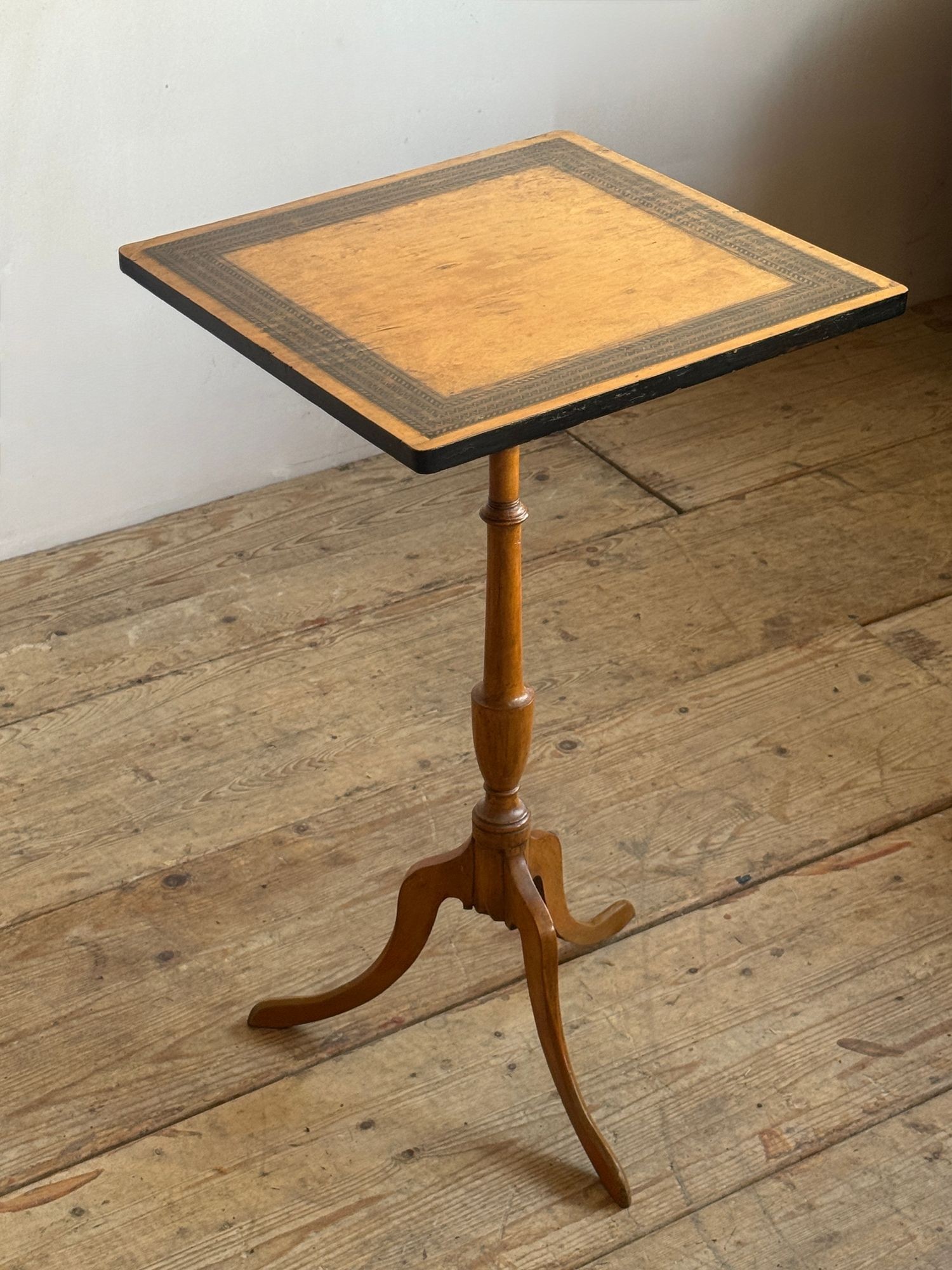 Penwork decorated tripod table image 8
