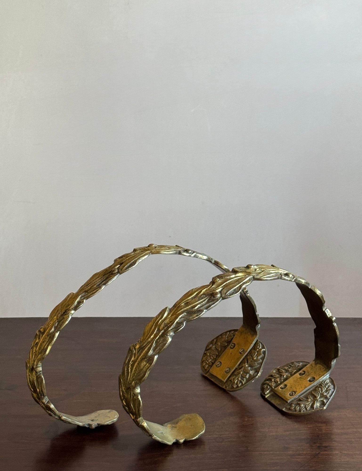 A Pair of 19th Century Gilt Brass Curtain Tie-Backs image 6