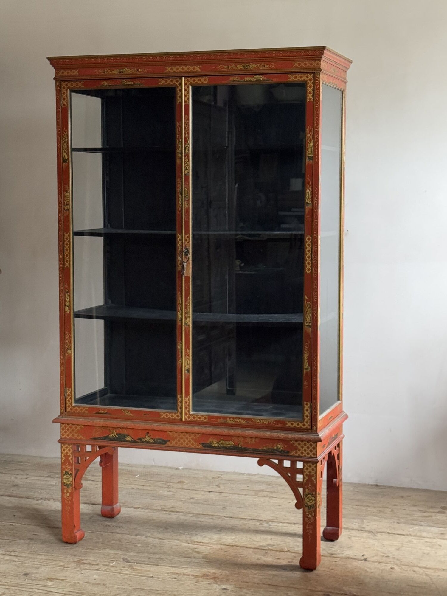 Red lacquered mahogany china cabinet image 3